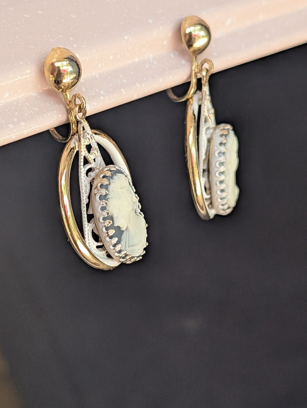 Vintage Cameo Earrings Dangle Clip On Earrings Art Deco - Picture 8 of 16